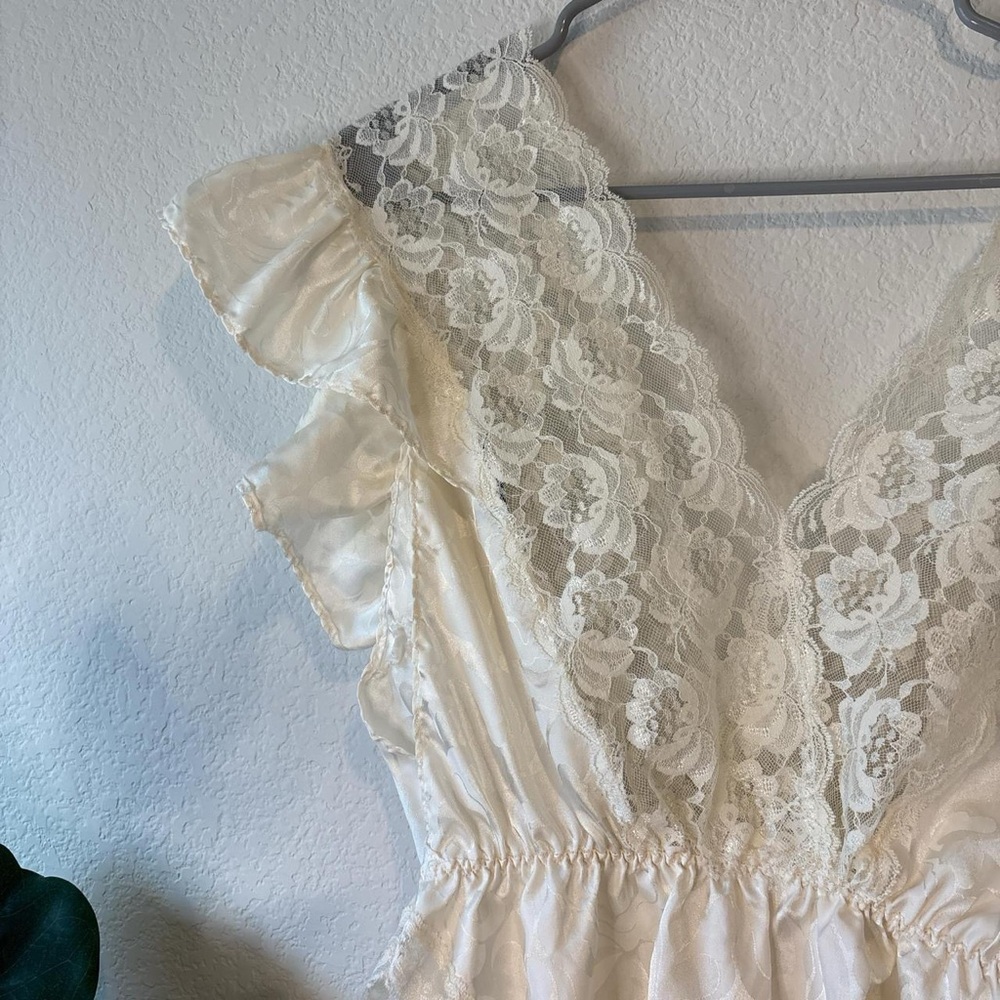 Lily of France Cream Lace bodysuit - Picture 5 of 7